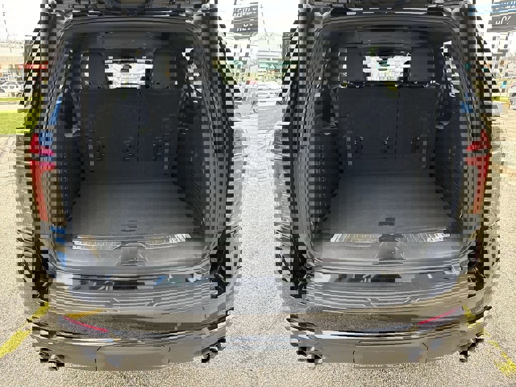 Certified 2025 Chevrolet Suburban Z71 image 22