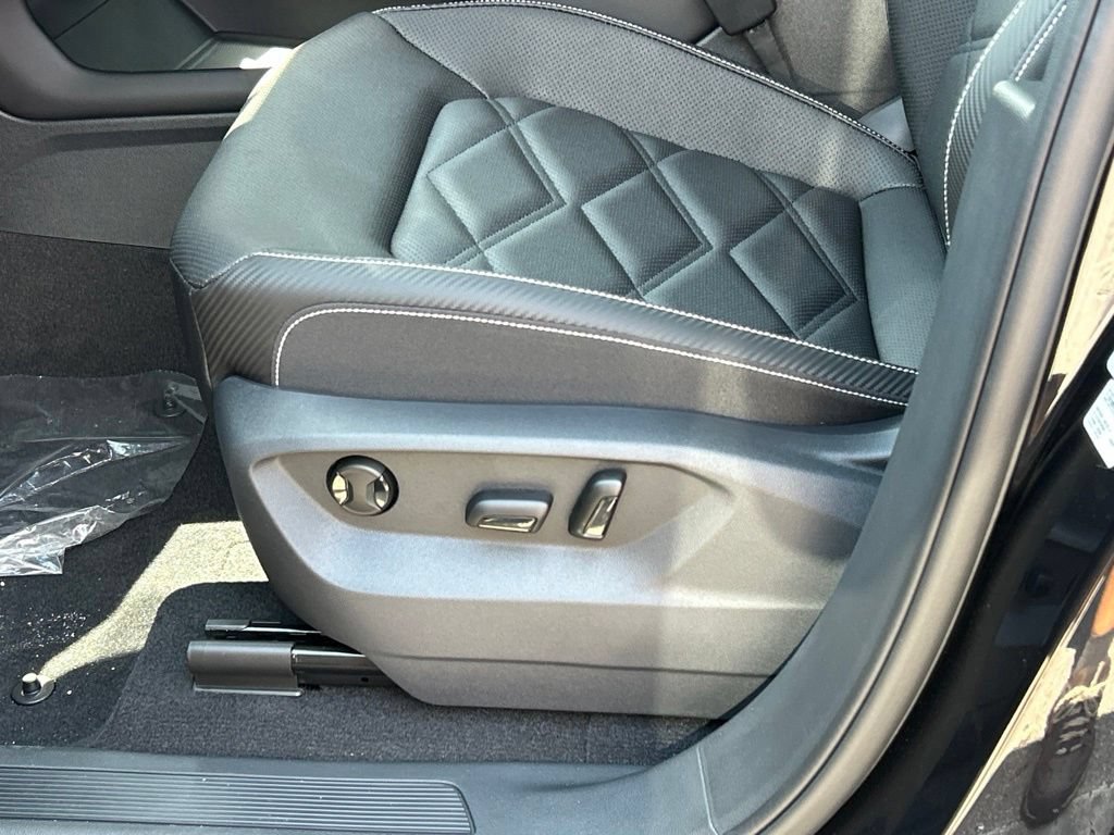 New 2026 Volkswagen Atlas Cross Sport SE FWD image 16