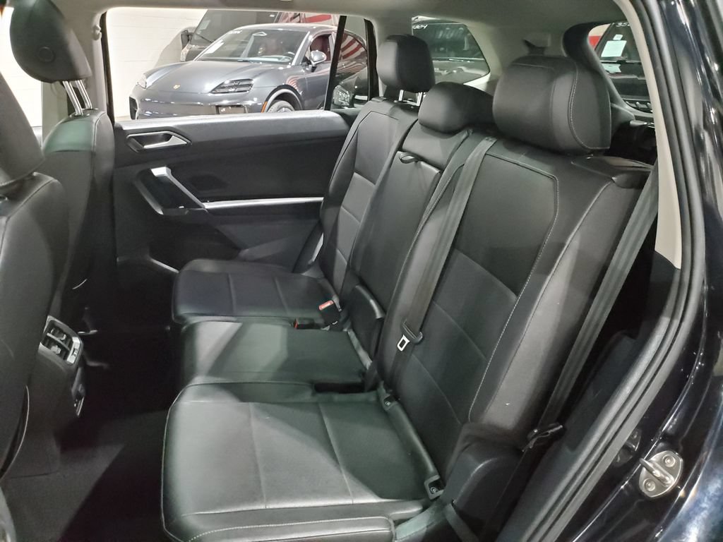 Used 2020 Volkswagen Tiguan SEL FWD image 22