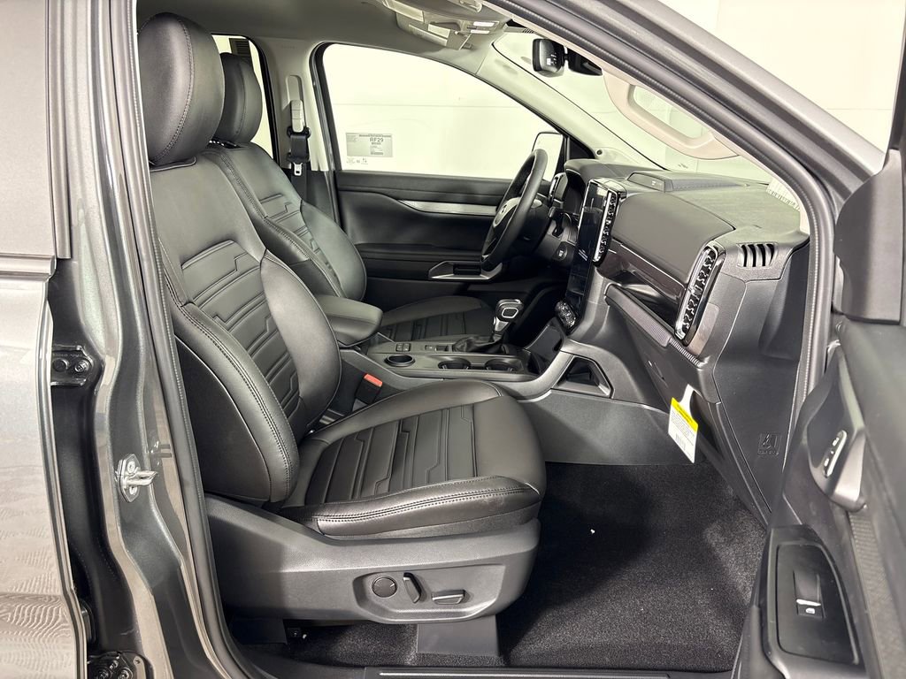 New 2026 Ford Ranger Lariat w/ Black Appearance Package image 5