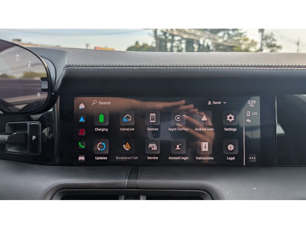 Used 2020 Porsche Taycan 4S image 24