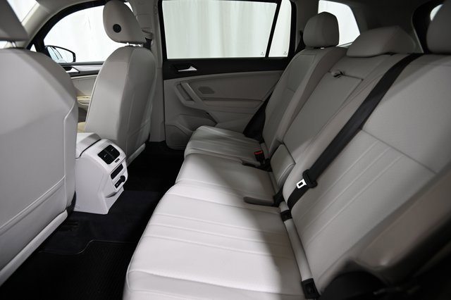 Used 2022 Volkswagen Tiguan SE image 8