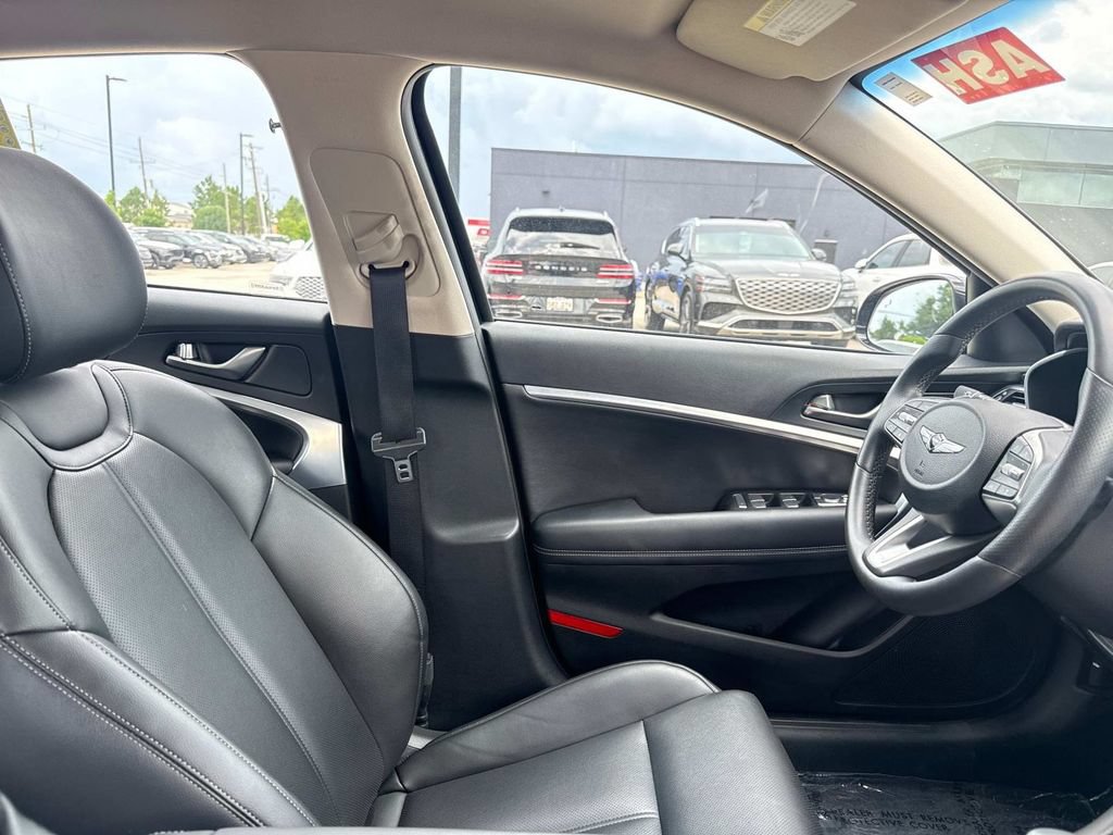 Used 2023 Genesis G70 2.0T RWD image 12