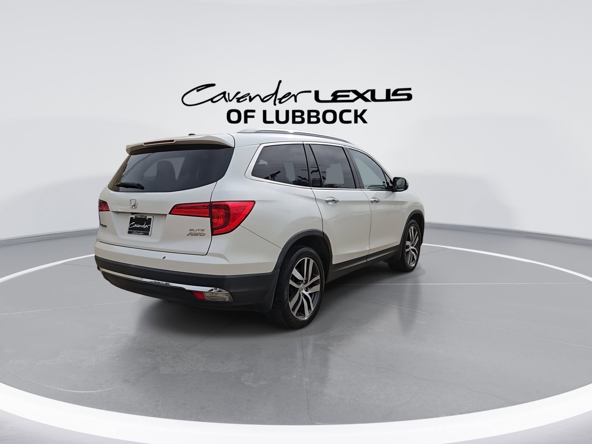Used 2017 Honda Pilot Elite image 8