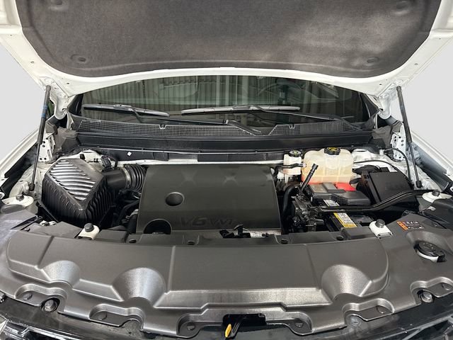 Used 2023 Chevrolet Traverse RS image 34