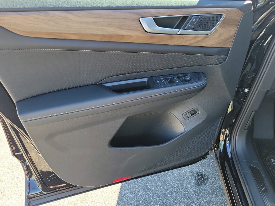 New 2026 Volkswagen Atlas SE image 32