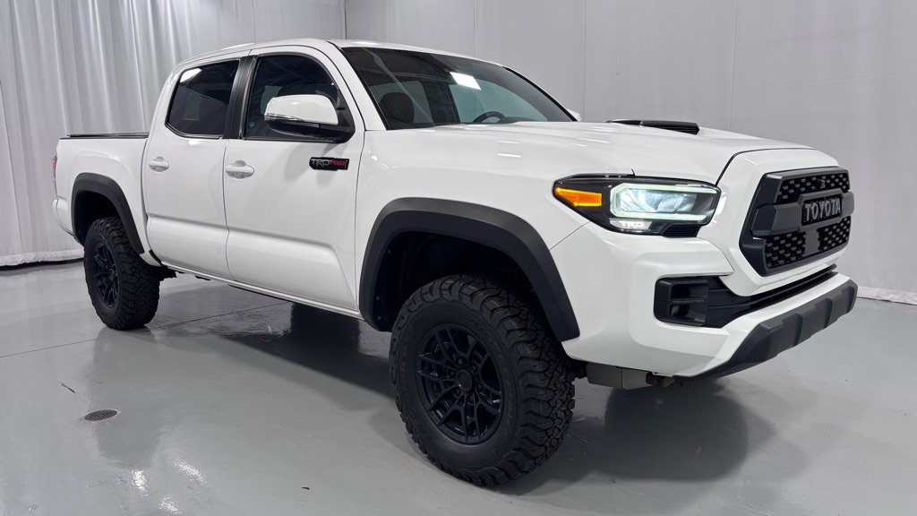 Used 2020 Toyota Tacoma TRD Pro AWD/4WD image 3