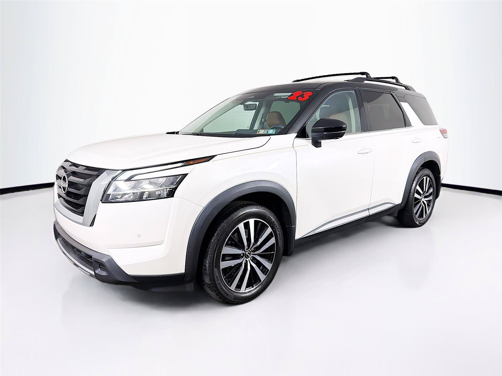 Used 2023 Nissan Pathfinder Platinum AWD/4WD image 7