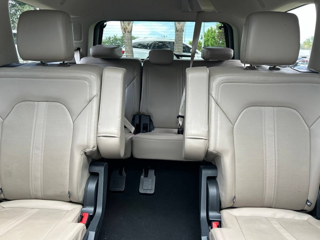 Used 2024 Ford Expedition Limited RWD image 13