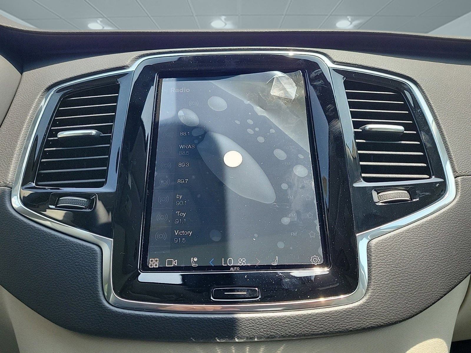 New 2024 Volvo XC90 T8 Ultimate w/ Protection Package Premier image 28