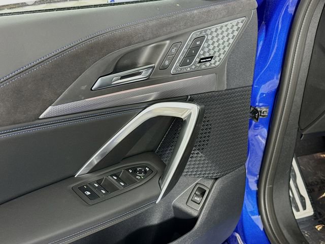 Used 2025 BMW X2 M35i w/ Premium Package image 18