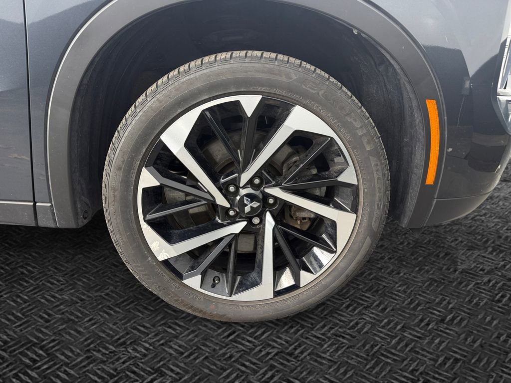 Used 2024 Mitsubishi Outlander SE AWD/4WD image 11