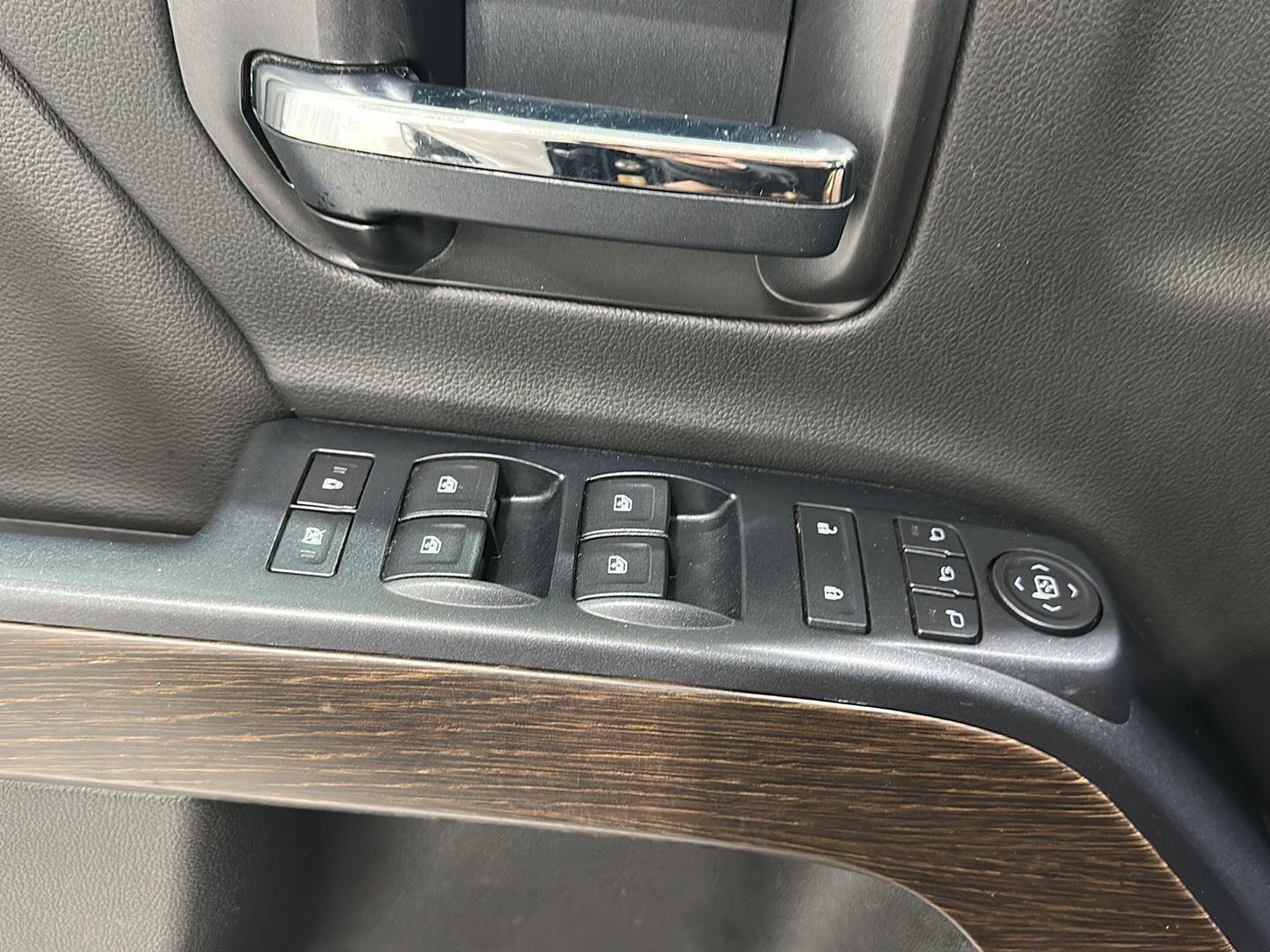 Used 2017 GMC Sierra 1500 Denali AWD/4WD image 19