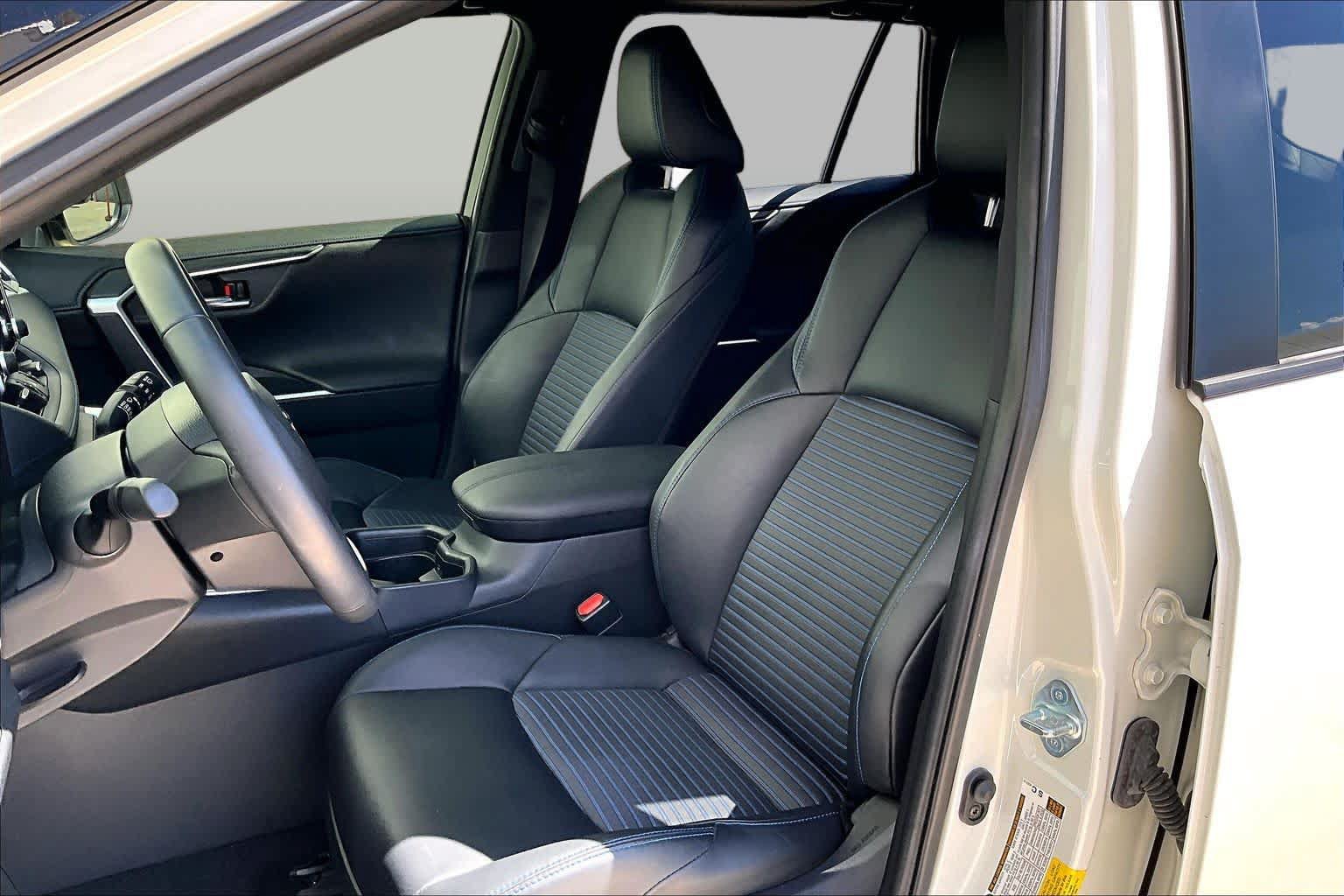 Used 2020 Toyota RAV4 XSE AWD/4WD image 8