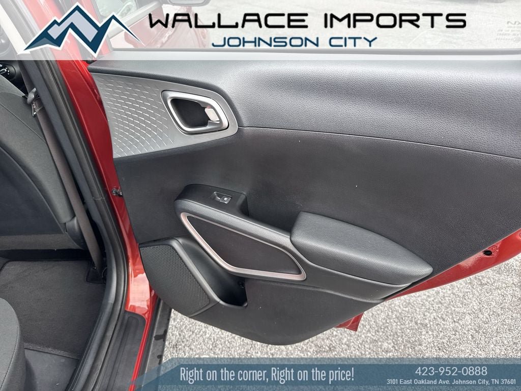 Used 2022 Kia Soul LX w/ Technology Package FWD image 36