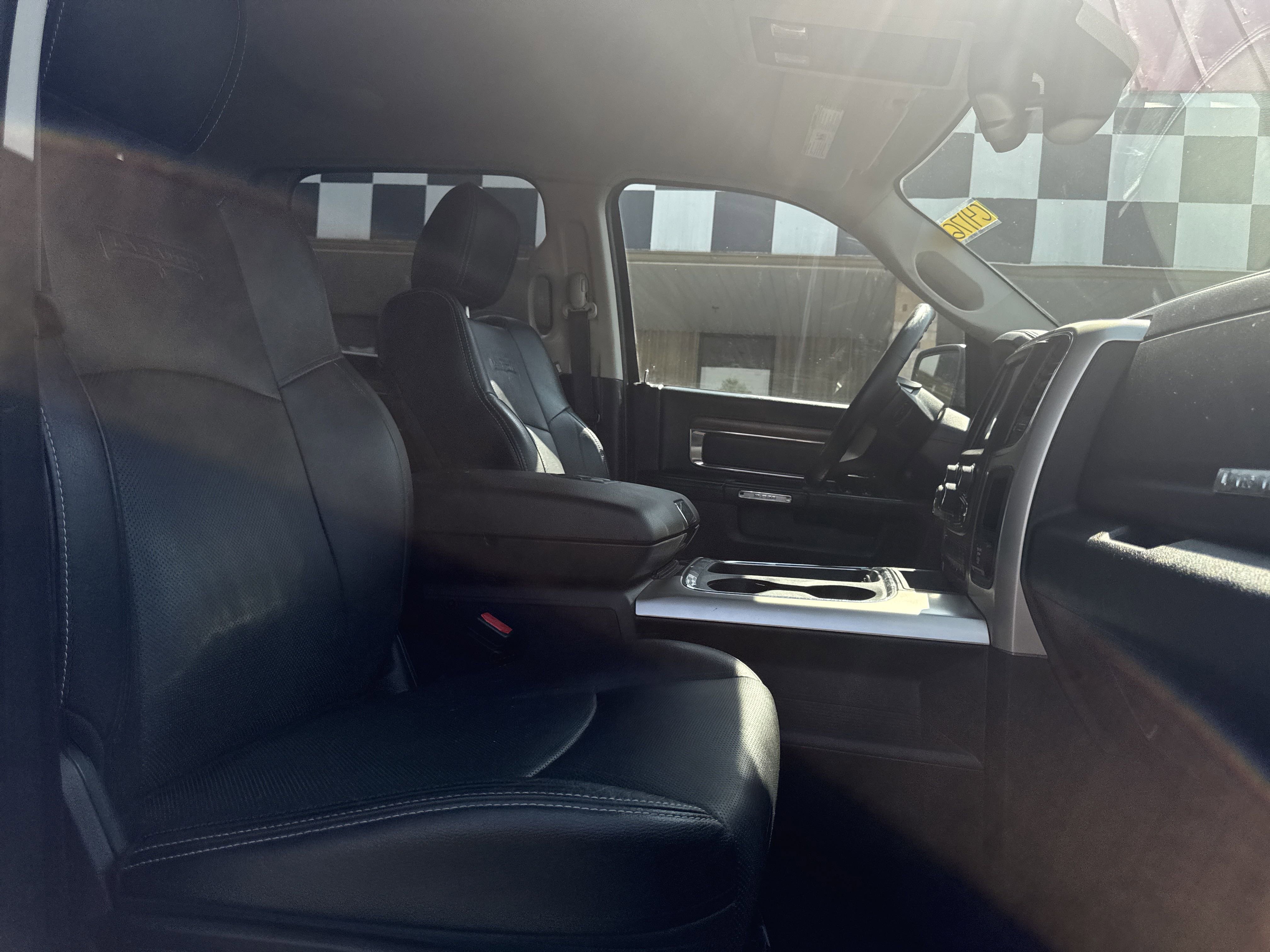 Used 2016 RAM 1500 Laramie w/ Convenience Group image 29