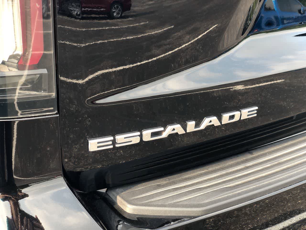 Used 2023 Cadillac Escalade Premium Luxury image 45