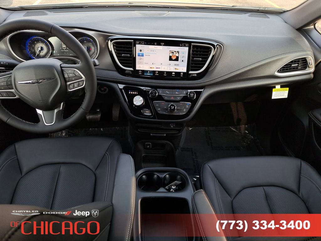 New 2026 Chrysler Pacifica Select image 15