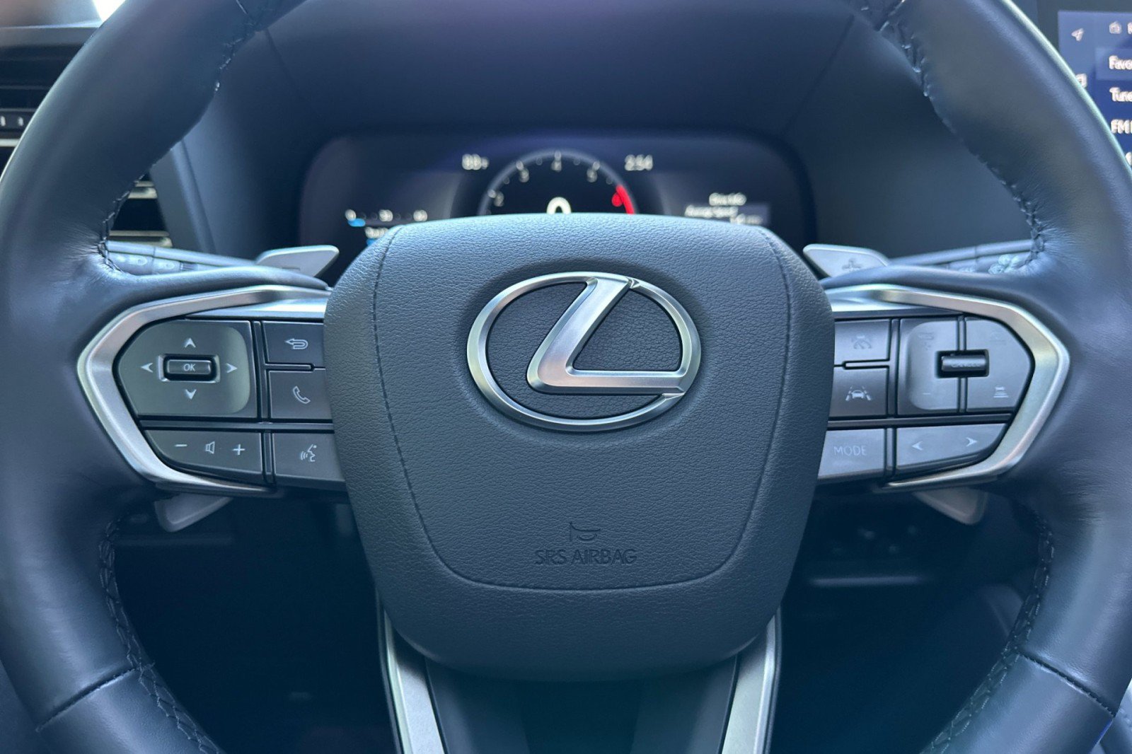 Used 2024 Lexus GX 550 AWD/4WD image 23