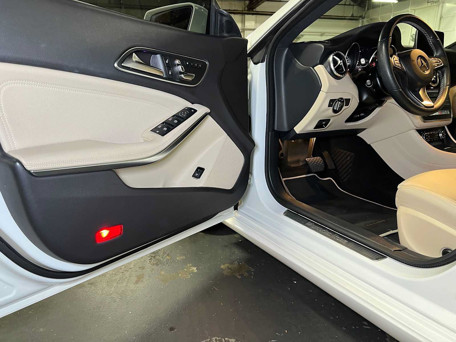 Certified 2019 Mercedes-Benz CLA 250 4MATIC image 20
