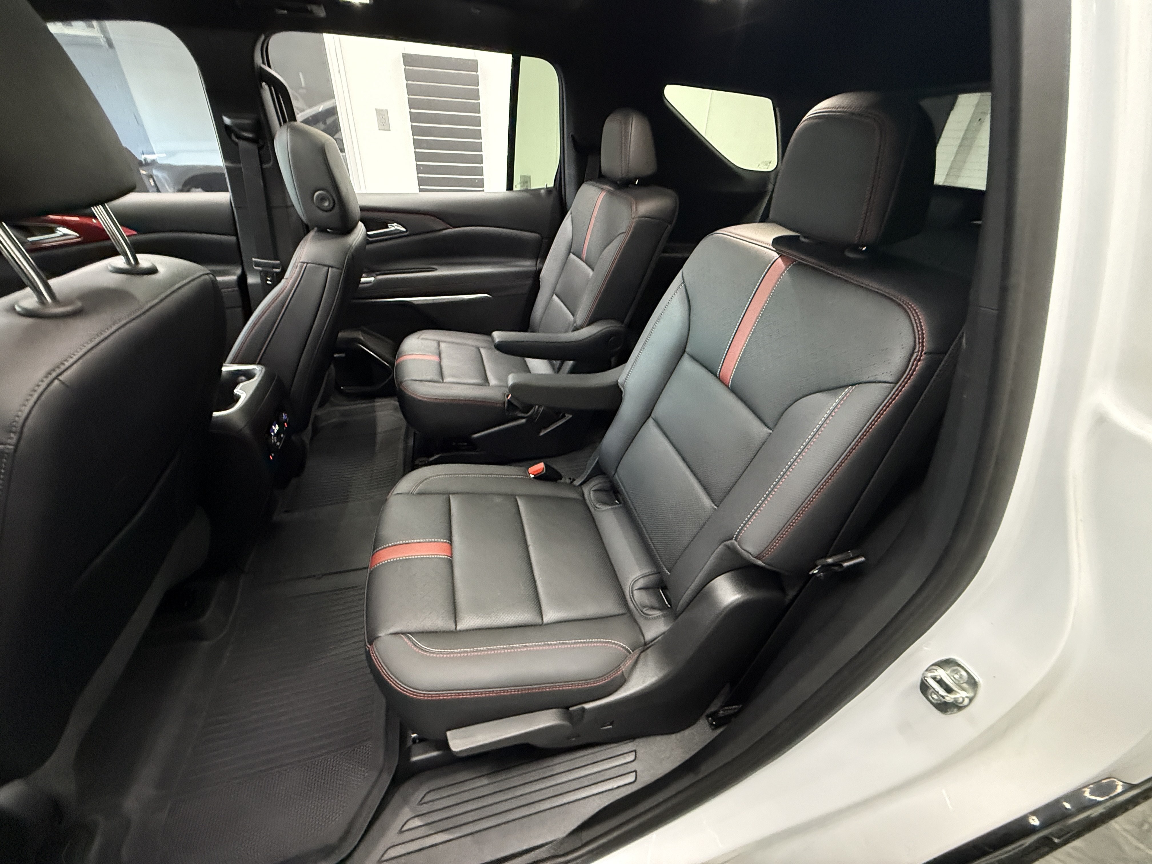 Used 2024 Chevrolet Traverse RS AWD/4WD image 22