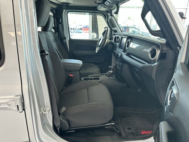 Used 2023 Jeep Wrangler Sahara w/ Cold Weather Group image 18