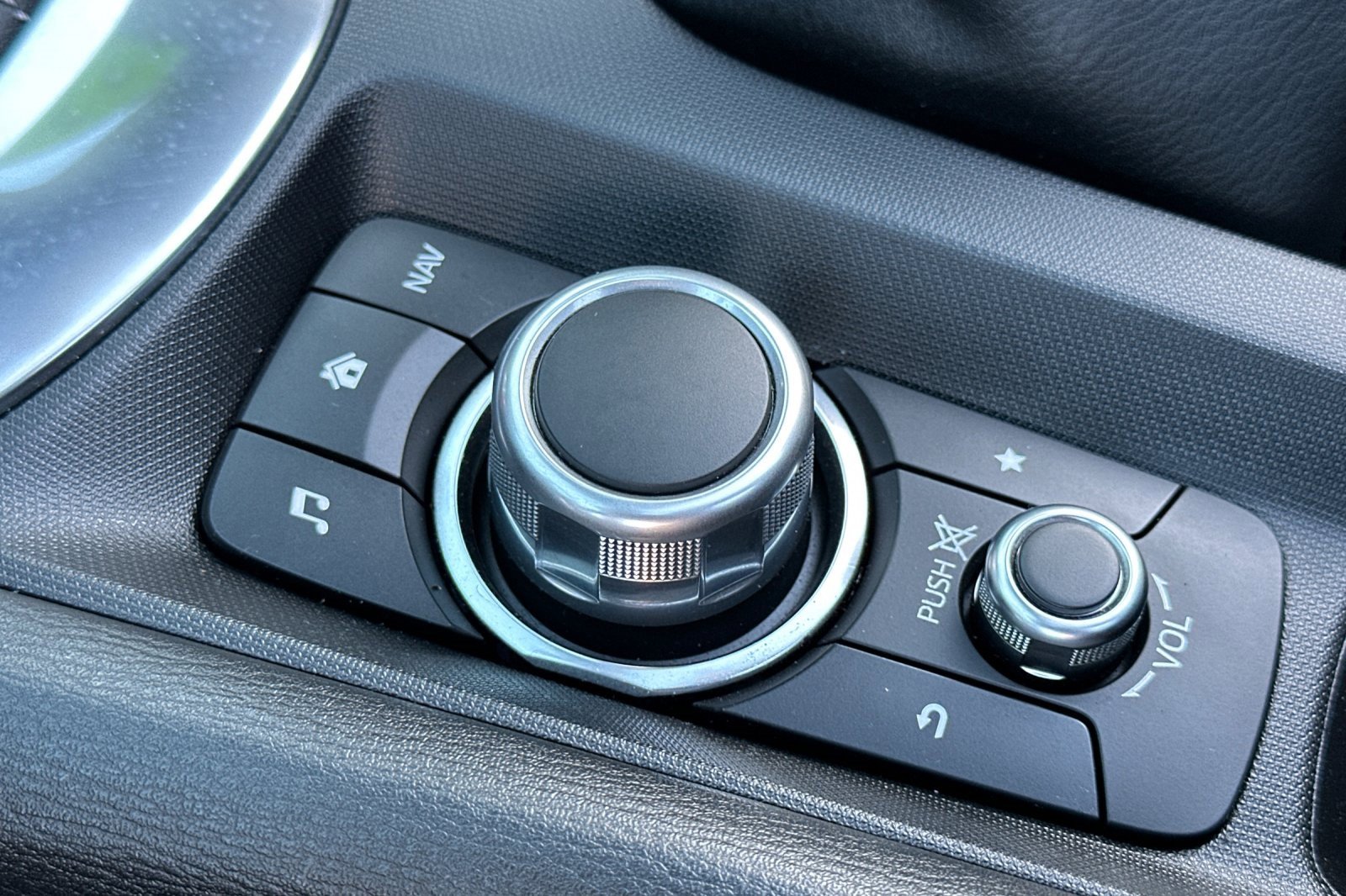 Used 2022 MAZDA MX-5 Miata Sport image 31