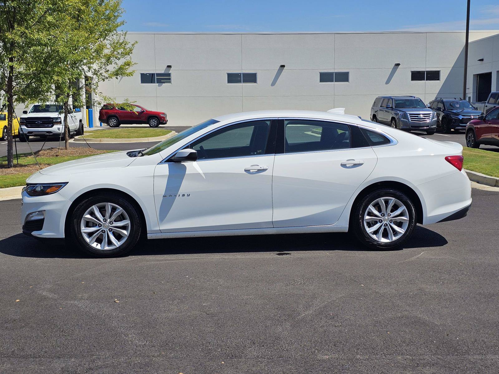 Used 2025 Chevrolet Malibu LT FWD image 13