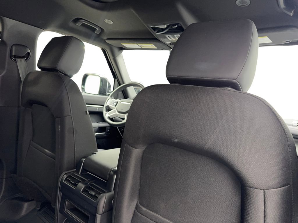 Used 2025 Land Rover Defender 110 S image 39