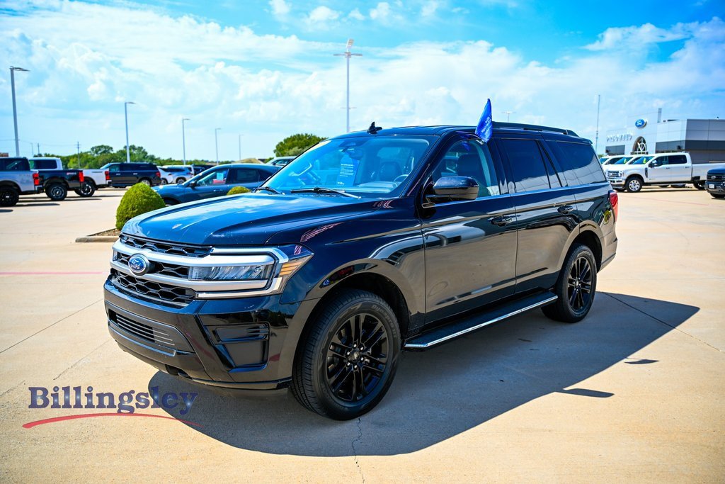 Certified 2022 Ford Expedition XLT image 3