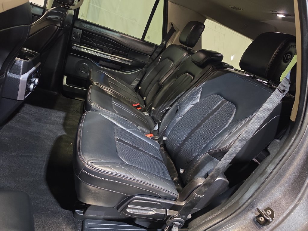 Used 2020 Ford Expedition Platinum AWD/4WD image 25
