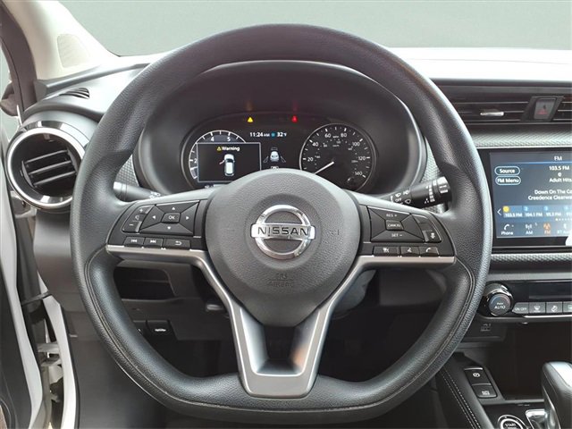 Used 2021 Nissan Kicks SV image 16