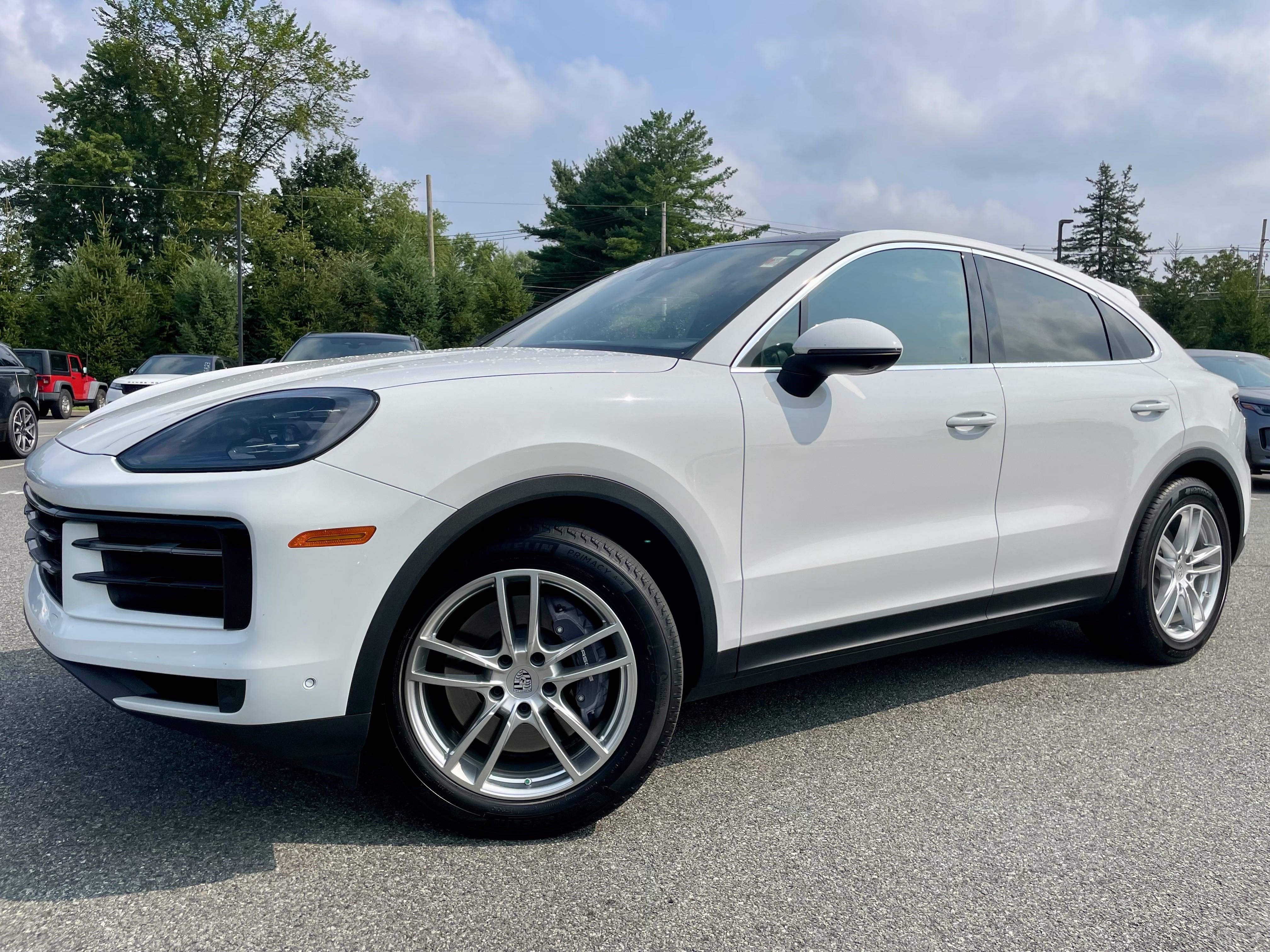 Used 2024 Porsche Cayenne Coupe image 36