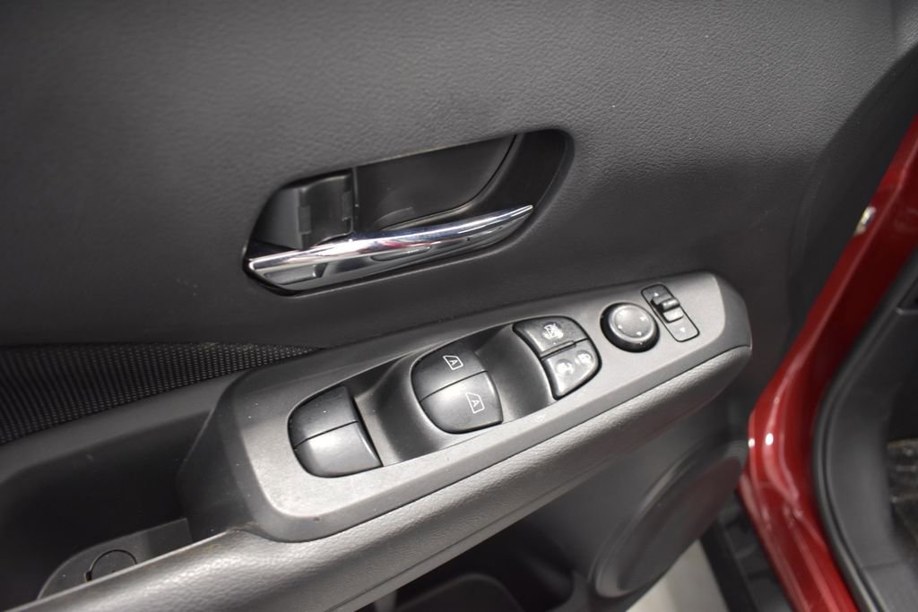 Used 2021 Nissan Kicks SV image 15