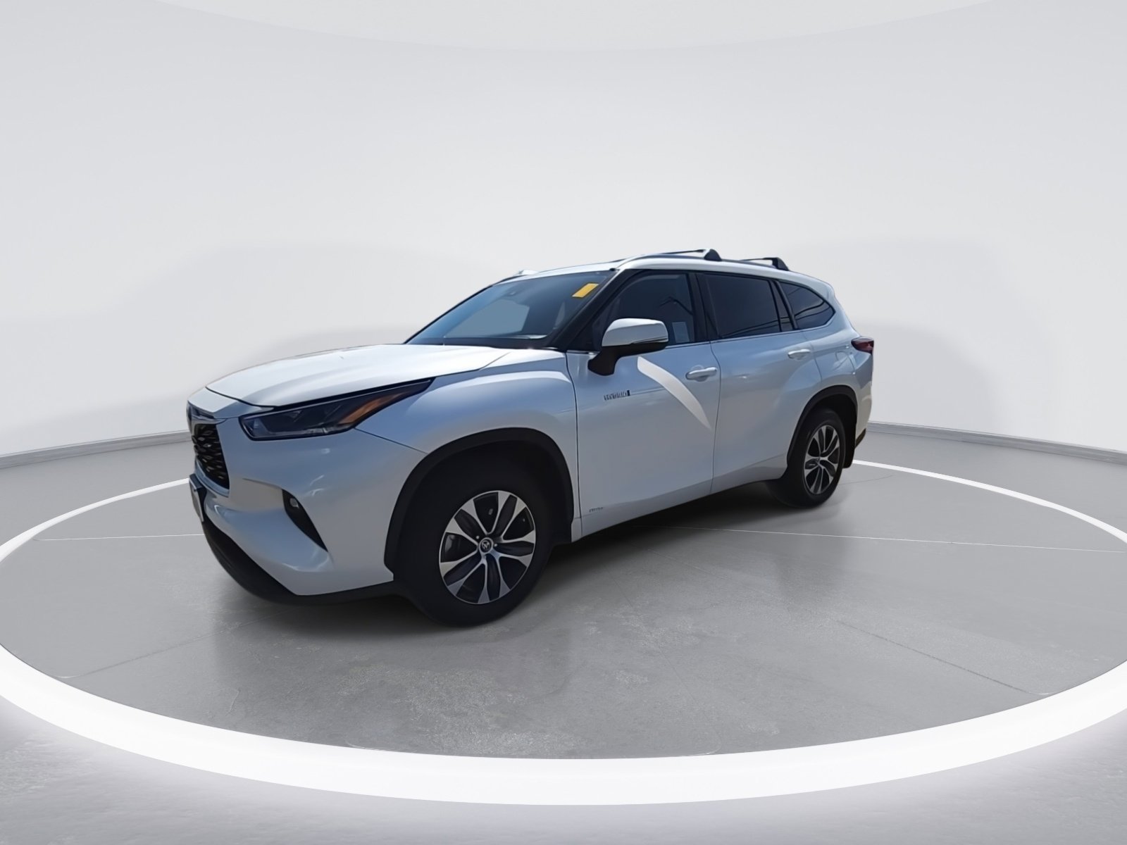 Used 2021 Toyota Highlander XLE image 4