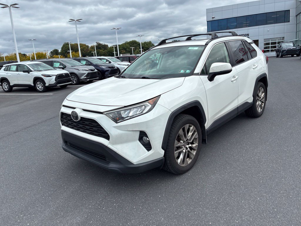 Used 2019 Toyota RAV4 XLE Premium w/ Cold Weather Package AWD/4WD image 18