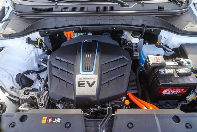 Certified 2023 Hyundai Kona SE image 30