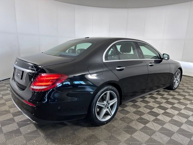 Used 2019 Mercedes-Benz E 300 4MATIC image 3