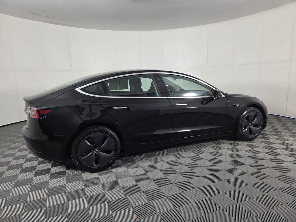 Used 2020 Tesla Model 3 Standard Range Plus RWD image 5
