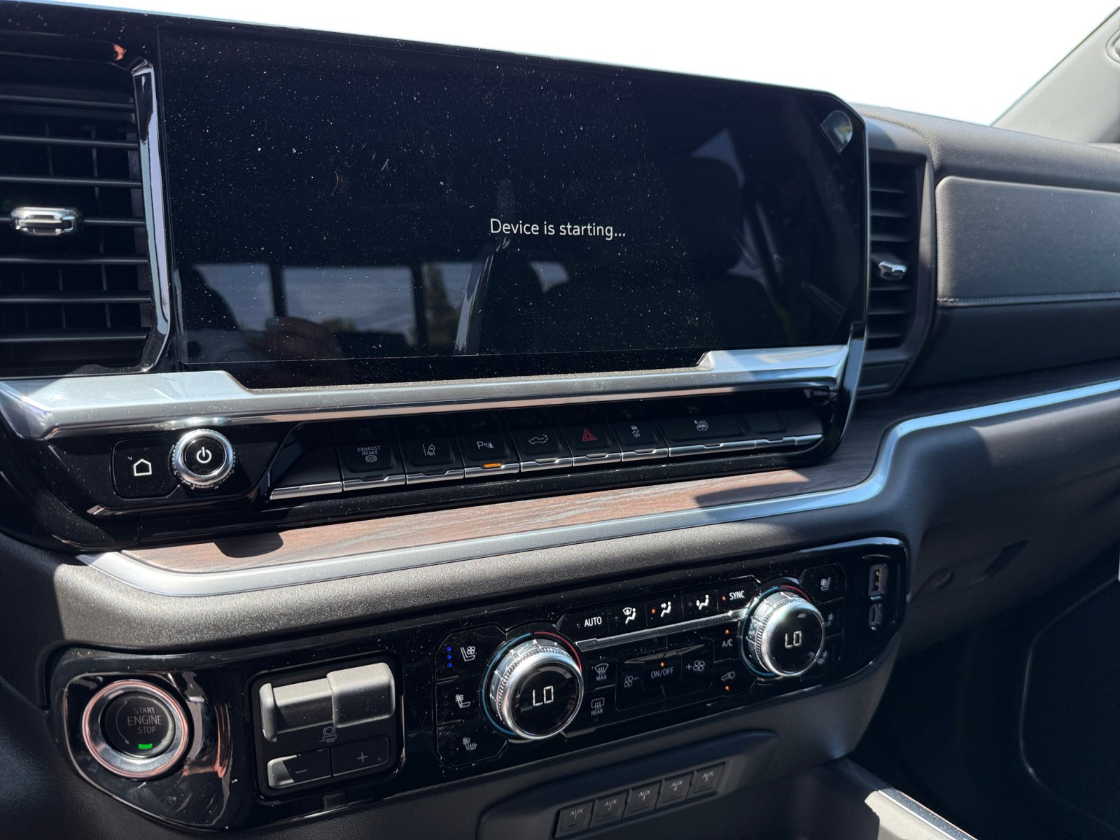 New 2025 GMC Sierra 2500 SLT w/ SLT Premium Package image 12