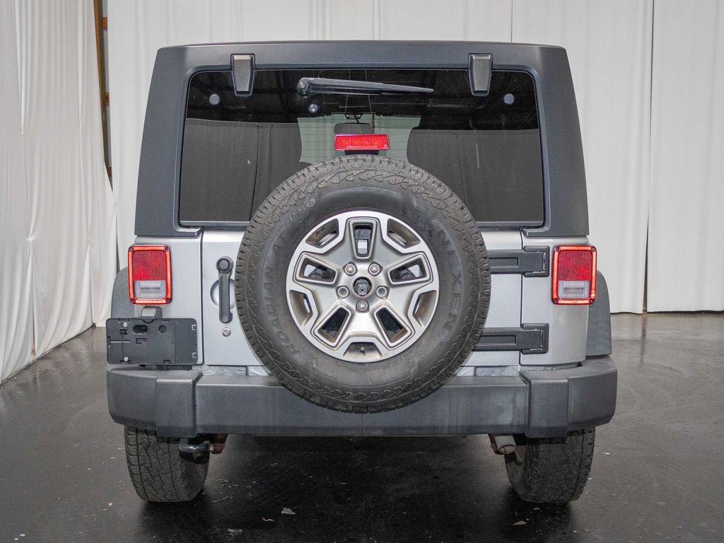 Used 2018 Jeep Wrangler Unlimited Rubicon w/ Cold Weather Group image 3