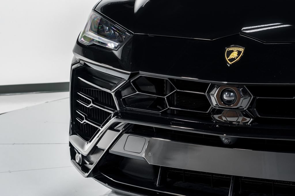 Used 2022 Lamborghini Urus AWD/4WD image 46