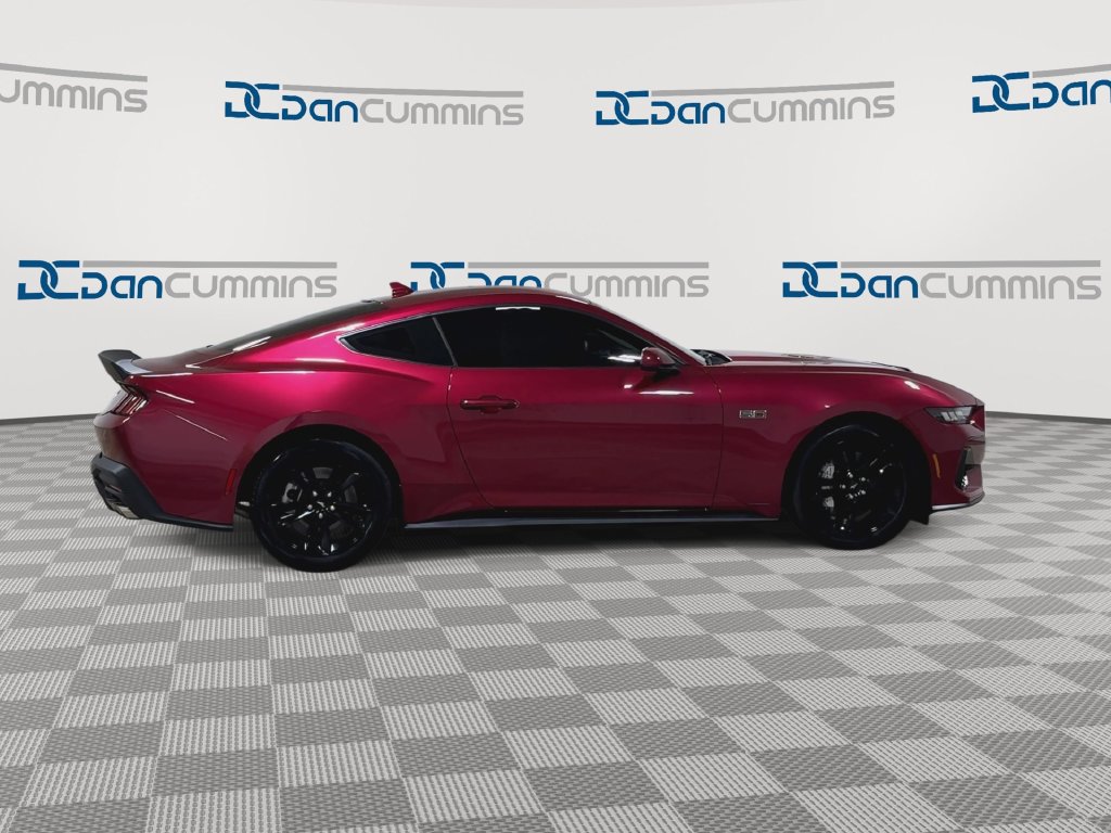 Used 2025 Ford Mustang GT RWD image 9