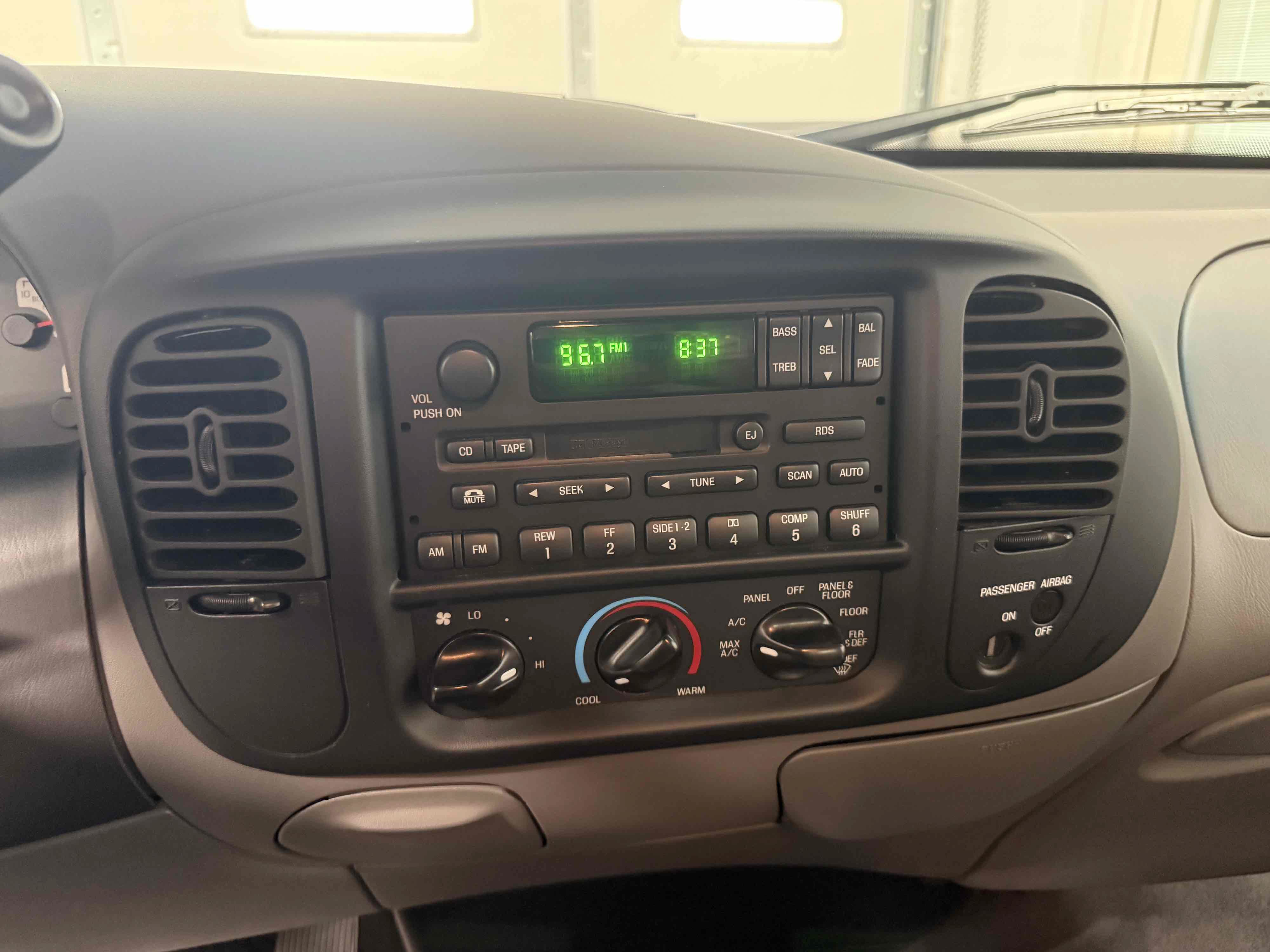 Used 2001 Ford F150 Lightning RWD image 35