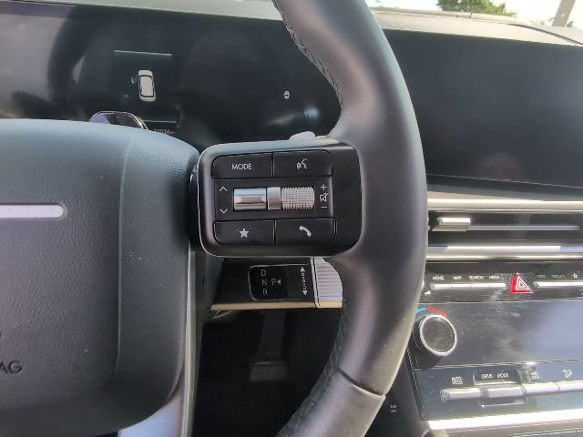 Used 2025 Hyundai Santa Fe SEL AWD/4WD image 18