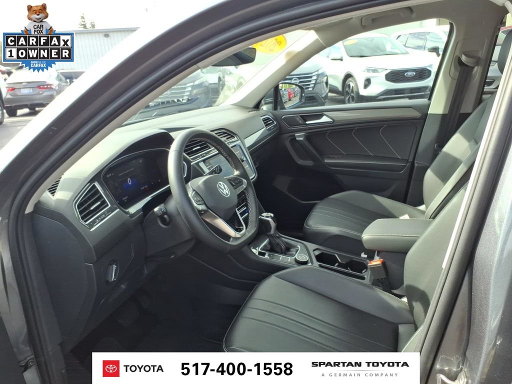 Used 2024 Volkswagen Tiguan SE AWD/4WD image 14