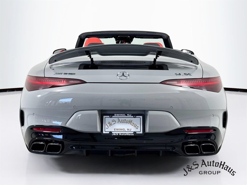Used 2022 Mercedes-Benz SL 55 AMG 4MATIC w/ Driver Assistance Package image 6
