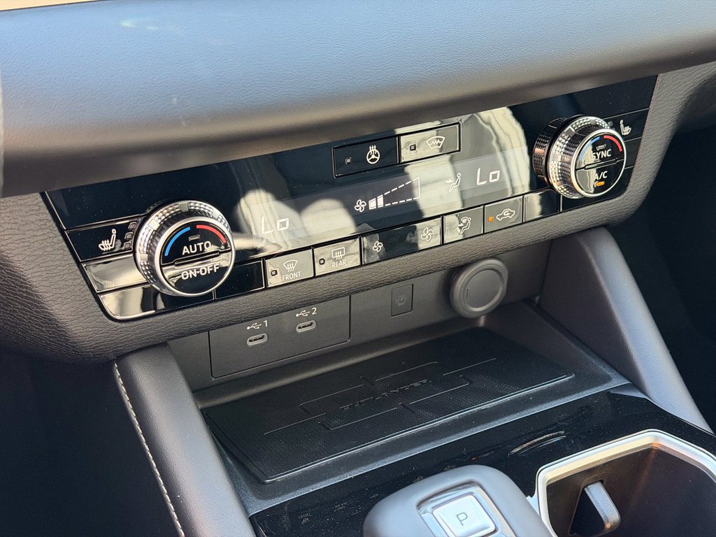 New 2026 Mitsubishi Outlander LE AWD/4WD image 18