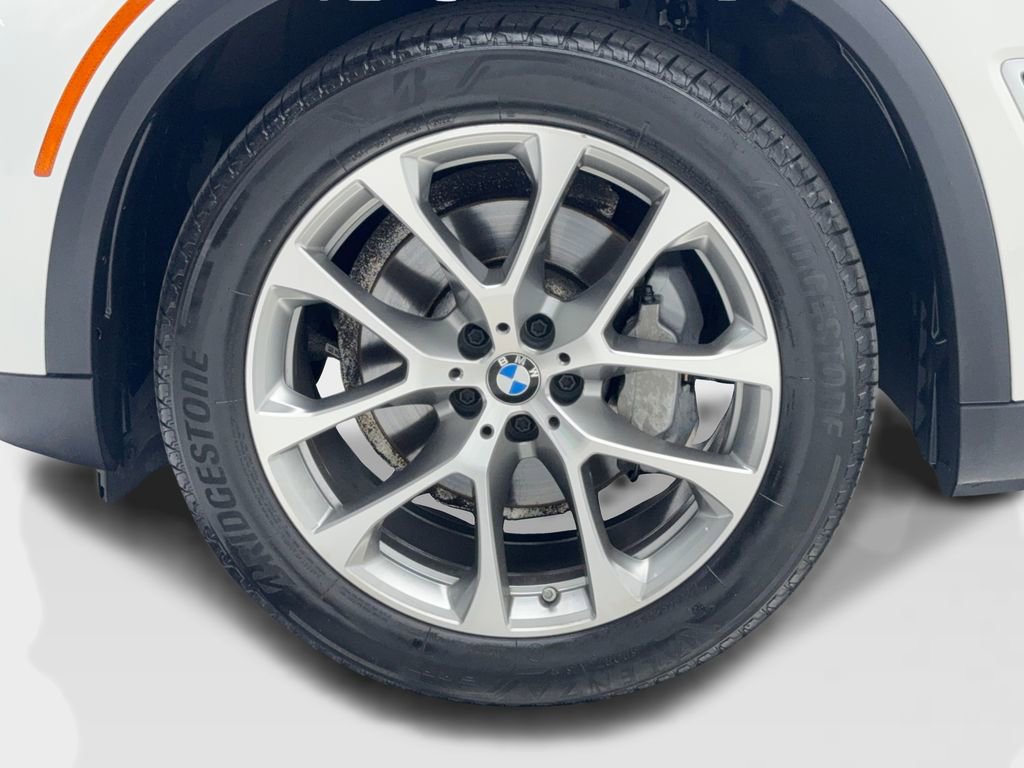 Used 2022 BMW X5 xDrive40i w/ Parking Assistance Package image 54
