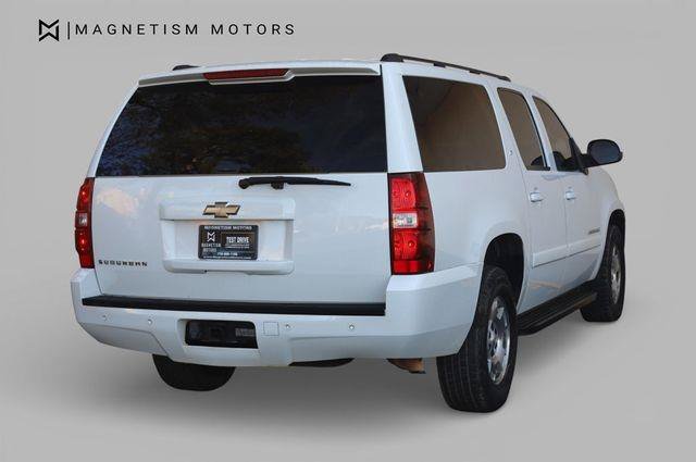Used 2008 Chevrolet Suburban LT w/ LT Preferred Equipment Group RWD image 7